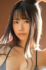 Headshot photo of Kiyomiya Toa from EBWH-071