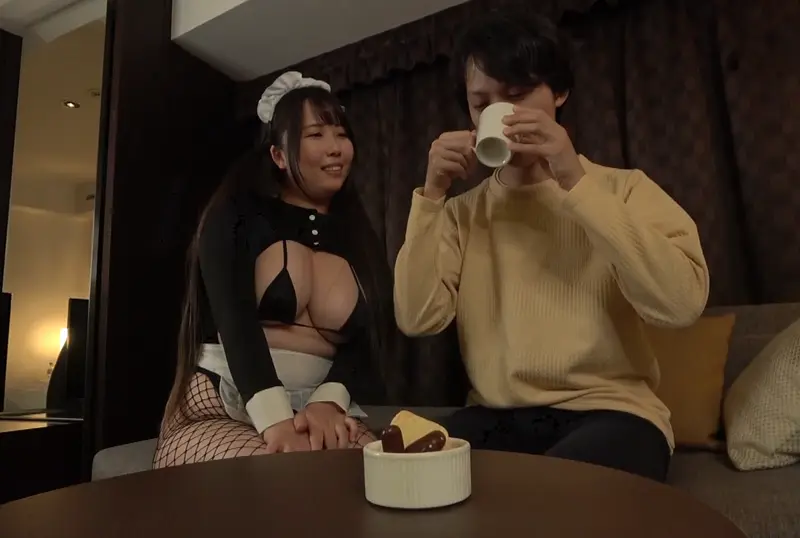 Tamaki Kurumi playing a maid