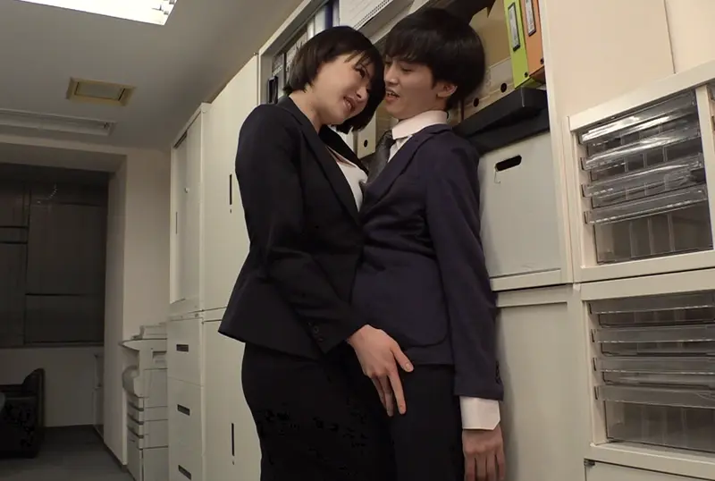 Tsujii Honoka as slutty boss